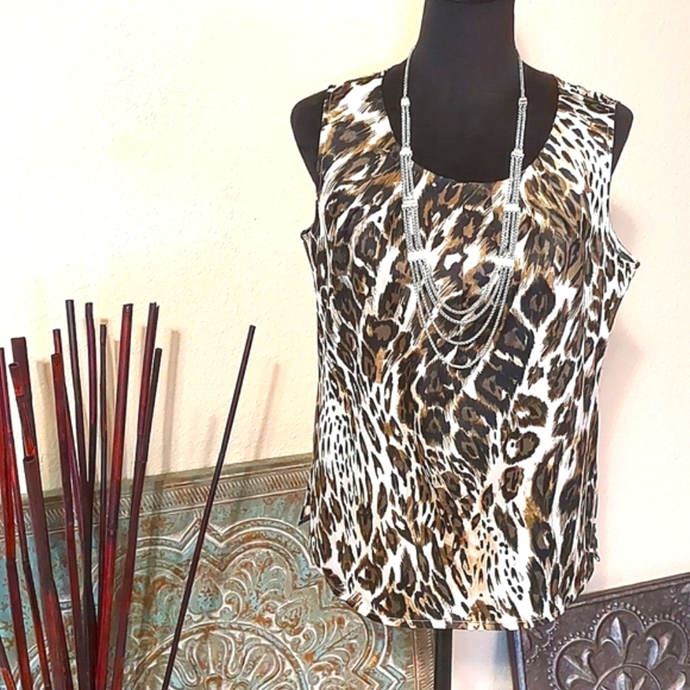 CHICO’S SLEEVELESS TOP - Picture 6 of 7